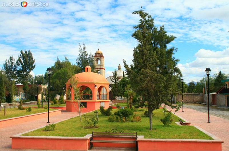 Fotos de Matehuala, San Luis Potosí: PLAZA E IGLESIA AL FONDO