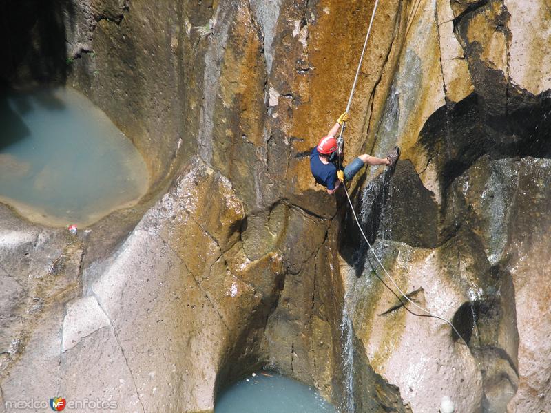 Fotos de Cusárare, Chihuahua: Deporte extremo en Cusárare: Rapel