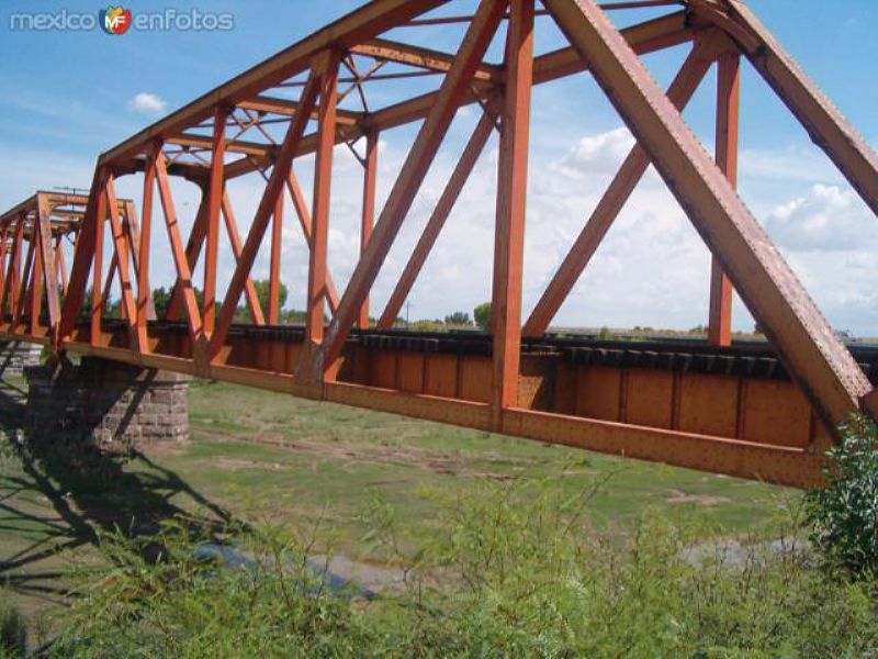 Fotos de Camargo, Chihuahua: Puente del Tren Sobre el Rio Florido