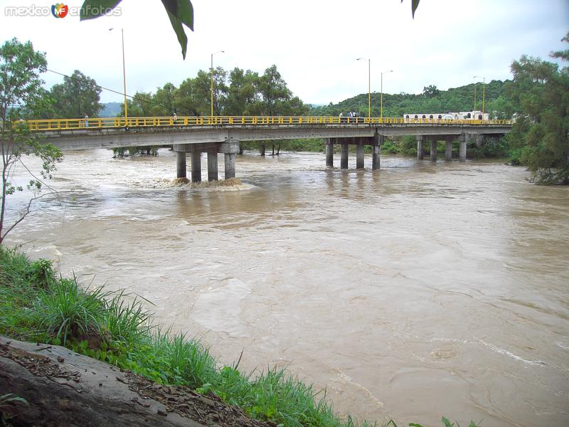 Fotos de Tamazunchale, San Luis Potosí: Puente a Ahuacatitla-Temalacaco, Mpio.de Axtla