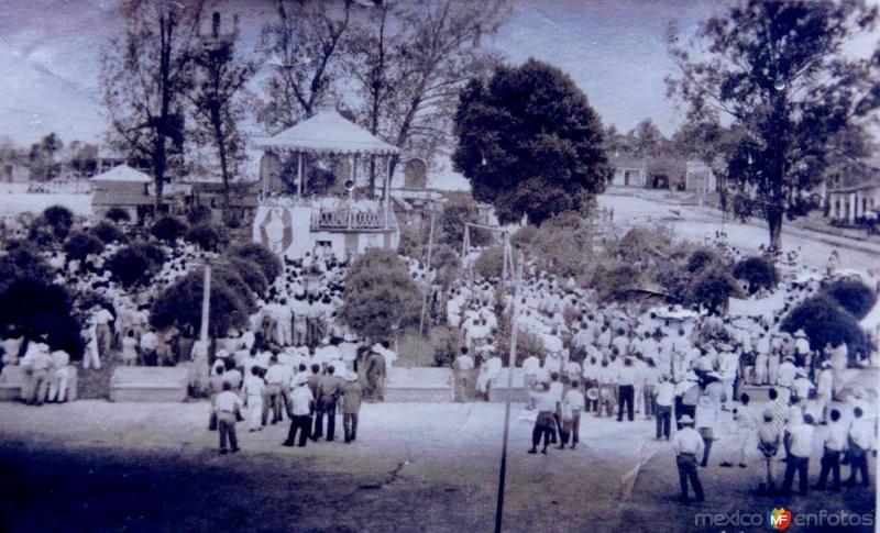 Fotos de Acayucan, Veracruz: 30 de Marzo de 1950, Quisco del Parque 