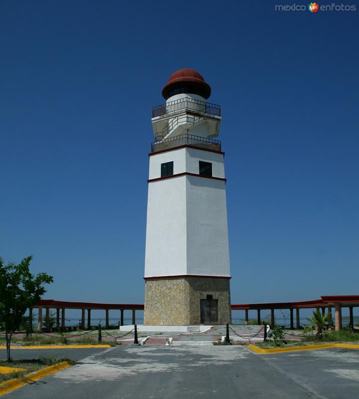 Fotos de China, Nuevo León: FARO DE LA PRESA EL CUCHILLO EN CHINA