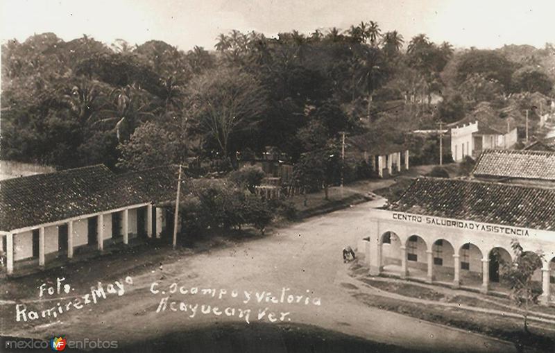 Fotos de Acayucan, Veracruz: 1930-40. CALLES MELCHOR OCAMPO Y GUADALUPE VICTORIA.