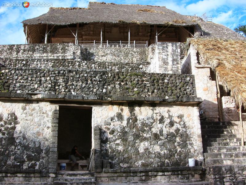 Fotos de Ek Balam, Yucatán: El edificio Principal