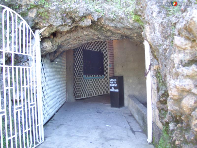 Fotos de Hidalgo, Tamaulipas: entrada de la cueva El Chorrito,Mpio de Hidalgo,Tam.