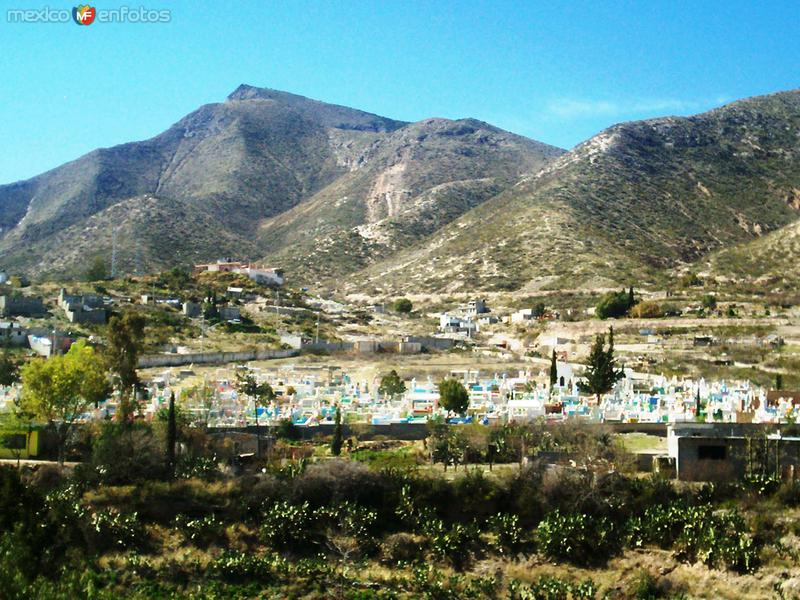 Fotos de Concepción Del Oro, Zacatecas: Colorido cementerio