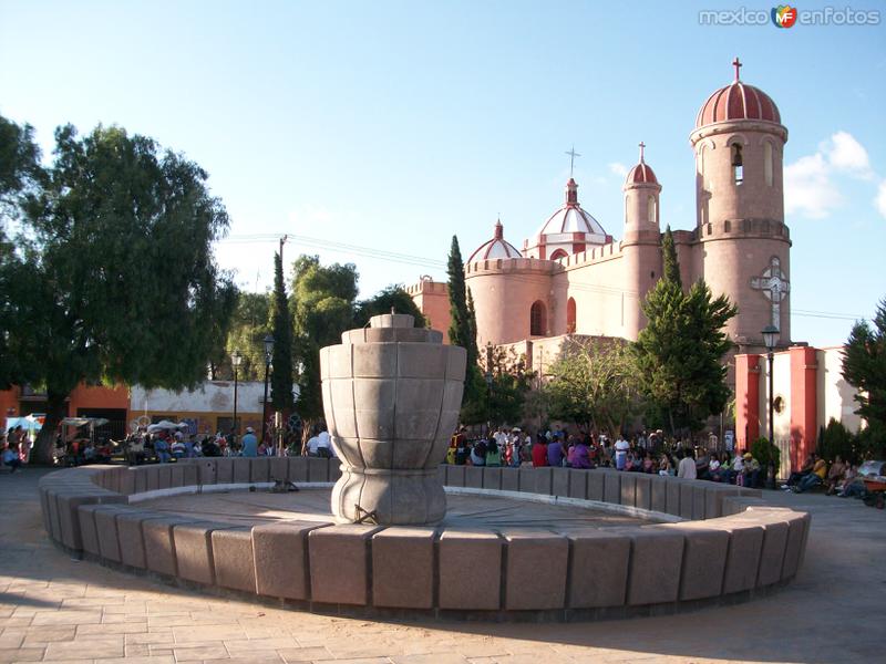 Fotos de San Luis Potosi, San Luis Potosi: Templo del Sr. de Burgos del Saucito