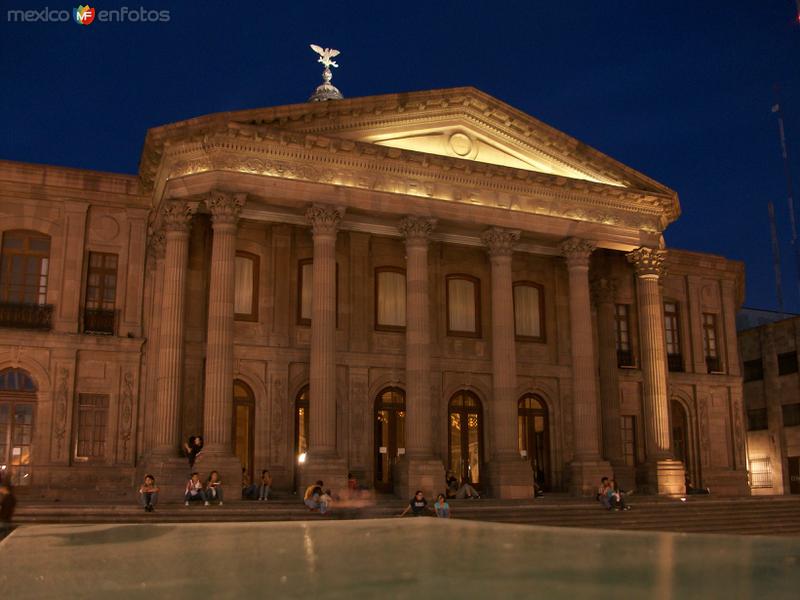 Fotos de San Luis Potosi, San Luis Potosi: Teatro de La Paz de noche