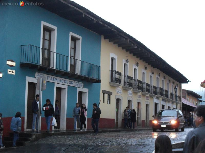 Fotos de Mineral Del Monte, Hidalgo: edificios con balcones