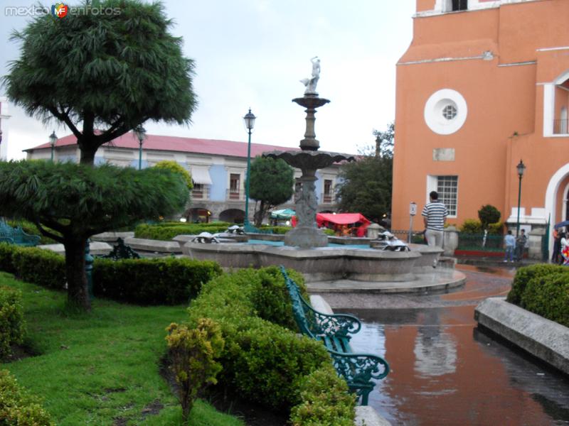 Fotos de Mineral Del Monte, Hidalgo: plaza llovida