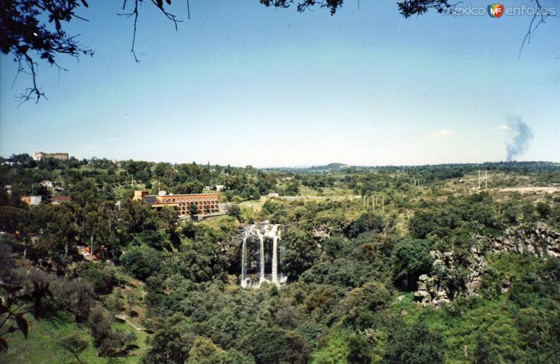 Fotos de Santa María Atlihuetzía, Tlaxcala: Panorámica de la cascada de Atlihuetzía y el Hotel Misión. Atlihuetzía, Tlaxcala