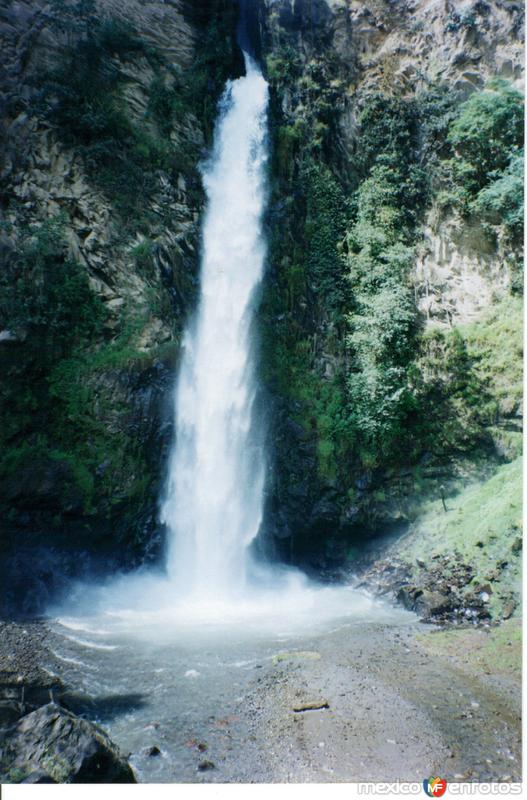 Fotos de Ixtapan Del Oro, México: Cascada 