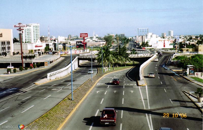 Fotos de Boca Del Río, Veracruz: Distribuidor víal en el Blvd. Adolfo Ruíz Cortines y Manuel Avila Camacho. Boca del Río, Veracruz