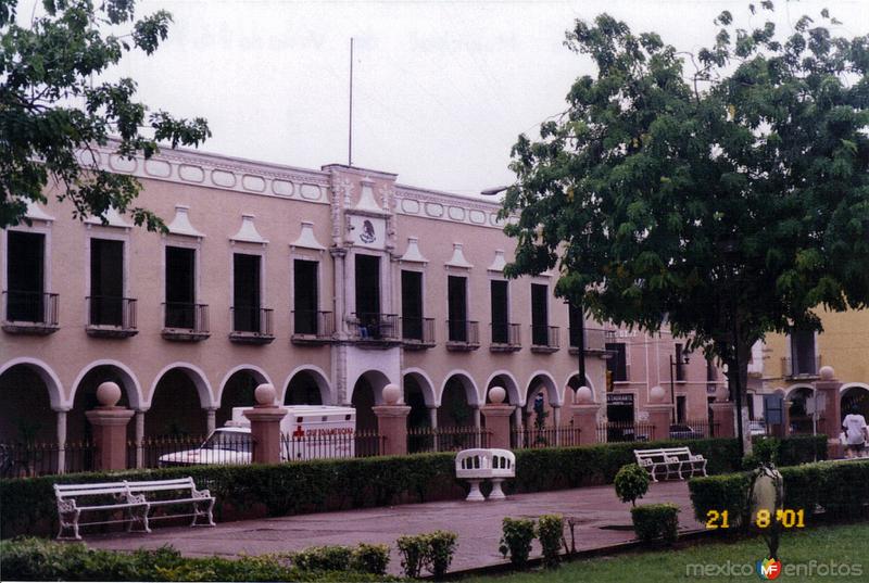 Fotos de Valladolid, Yucatán: Zócalo y palacio municipal de la ciudad de Valladolid, Yucatán