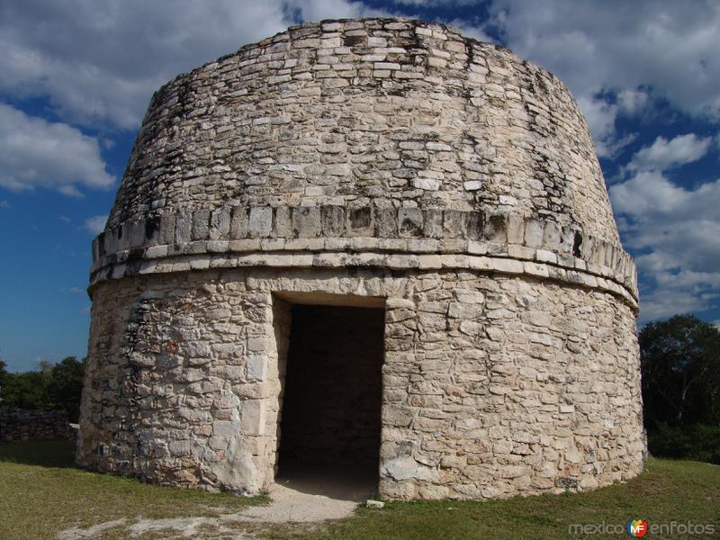 Fotos de Mayapán, Yucatán: El Templo Redondo