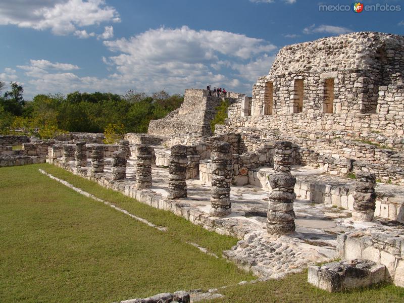 Fotos de Mayapán, Yucatán: Ruinas de Mayapán (Estandarte de los Mayas)