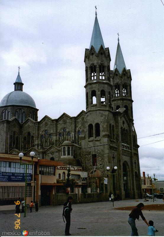 Fotos de Apizaco, Tlaxcala: Basílica de Nuestra Señora de la Misericordia, 1950. Apizaco, Tlaxcala. 2006