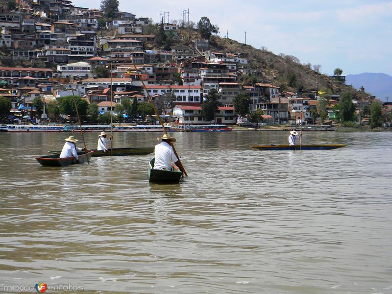 Fotos de Janitzio, Michoacán: La pesca del charal en Janitzio