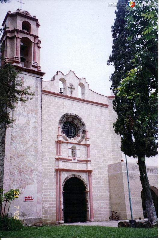 Fotos de Totolapan, Morelos: Portada del ex-convento agustino de San Guillermo (Siglo XVI). 2002