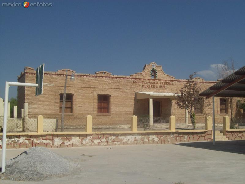 Fotos de Nadadores, Coahuila: Antigua escuela