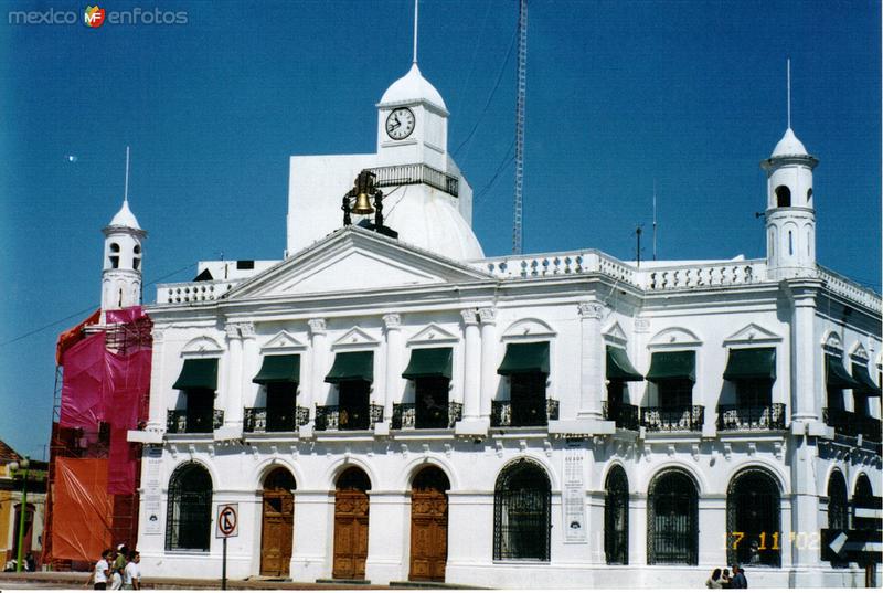 Fotos de Villahermosa, Tabasco: El Palacio de Gobierno. Villahermosa. 2002