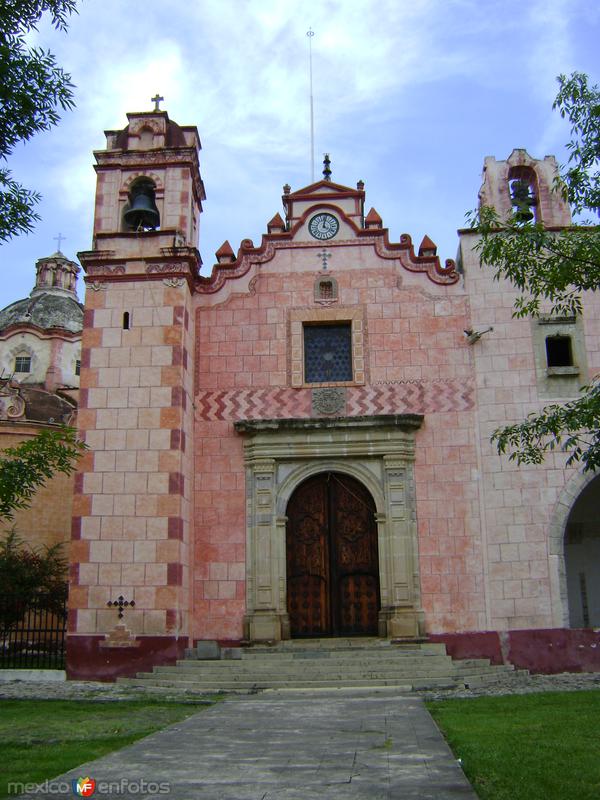 Fotos de Zacualpan De Amilpas, Morelos: Parroquia del ex-convento de la Inmaculada Concepcion. Agosto/2011