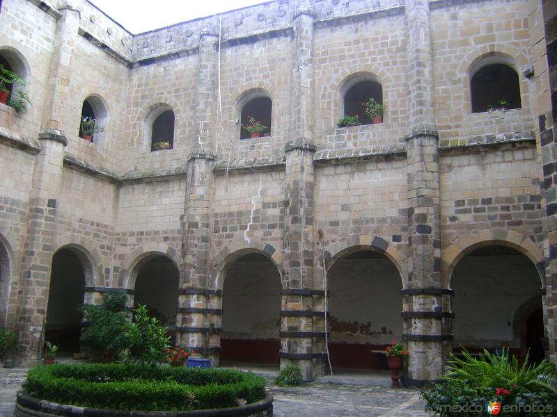 Fotos de Zacualpan De Amilpas, Morelos: Vista del Claustro del Ex-convento Agustino. Agosto/2011