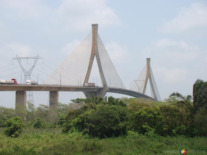 Fotos de Minatitlán, Veracruz: PUENTE ATIRANTADO ANTONIO DOVALI JAIME. 2011