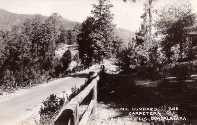 Fotos de Mil Cumbres, Michoacán: Mil Cumbres. Carretera México - Morelia - Guadalajara