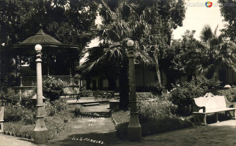 Fotos de Tangancícuaro, Michoacán: Plaza Principal