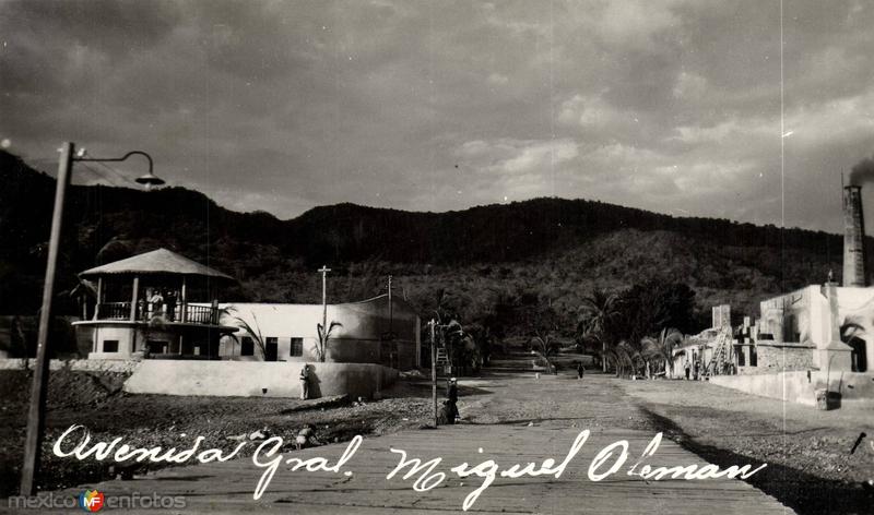 Fotos de Islas Marías, Nayarit: Avenida General Miguel Alemán