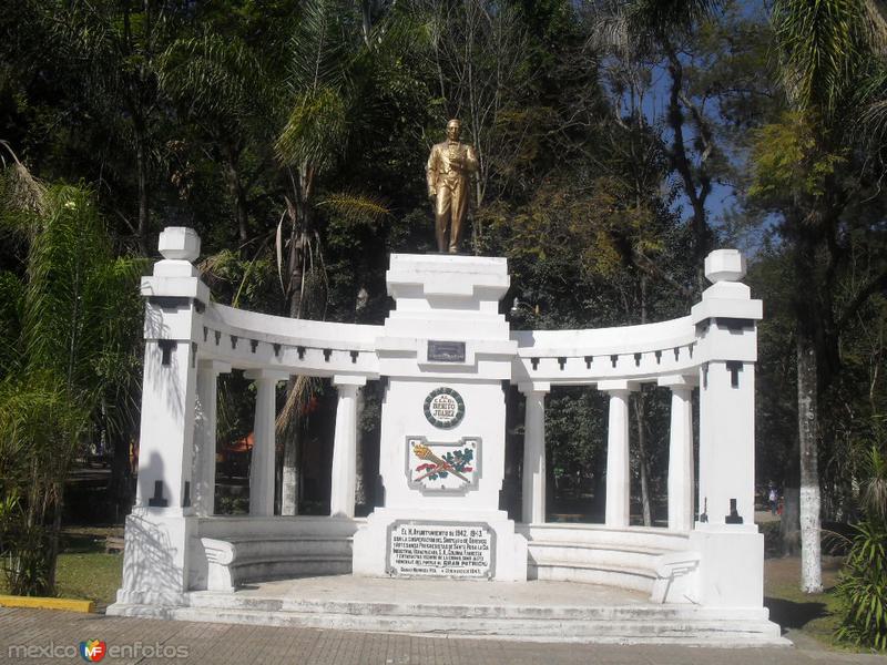 Fotos de Ciudad Mendoza, Veracruz: Emiciclo a Juarez