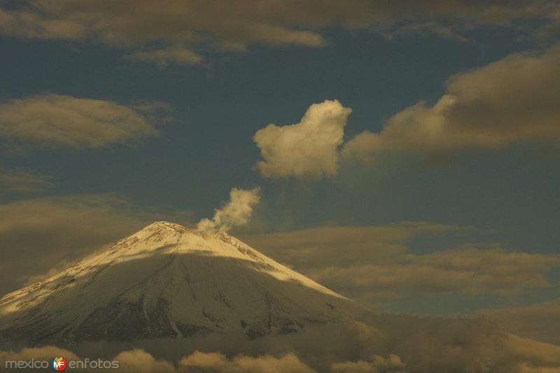 Fotos de Parque Nacional Iztaccíhuatl Popocatépetl, Puebla: Una vista desde Atlixco, Pue.