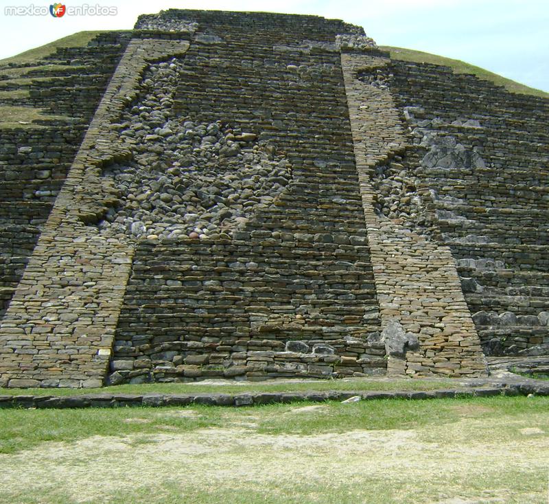 Fotos de El Tajín, Veracruz: Basamento piramidal del Tajín, Veracruz. Marzo/2012