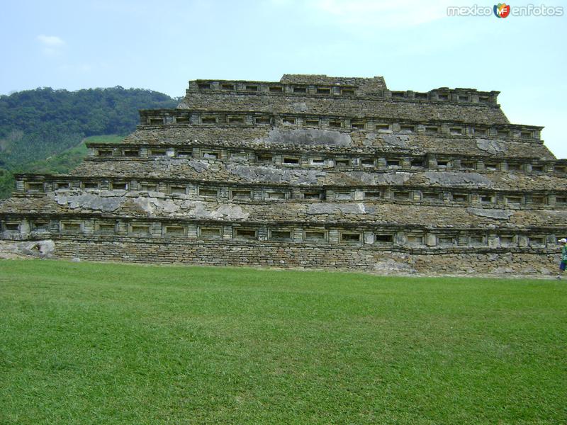 Fotos de El Tajín, Veracruz: Pirámide de los Nichos. El Tajín