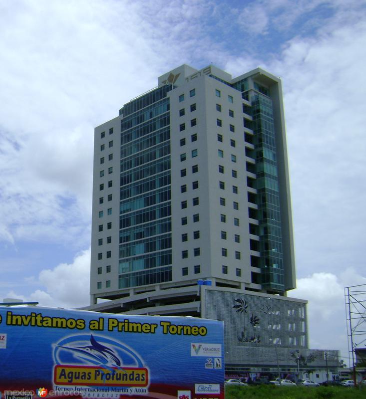 Fotos de Boca Del Río, Veracruz: Edificio en Blvd. Ruiz Cortinez. Costa de Oro. Julio/2012