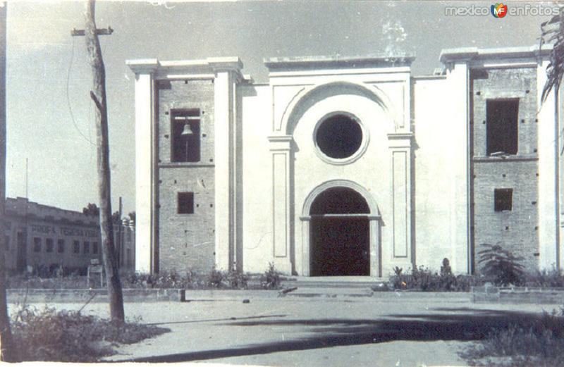 Fotos de Macuspana, Tabasco: IGLESIA EN CONTRUCCION, MACUSPANA, TAB. 1937