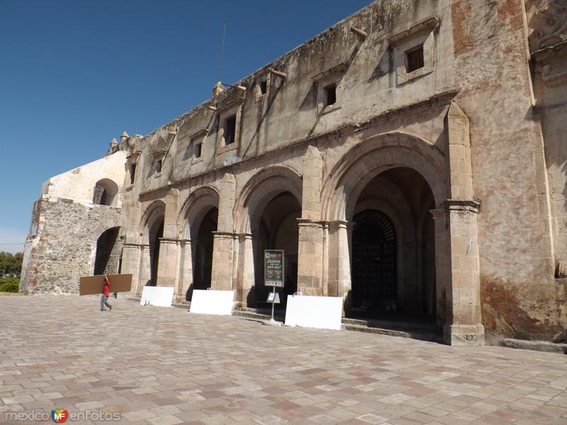 Fotos de Yuriria, Guanajuato: Conjunto conventual del siglo XVI en Yuriria, Gto. Noviembre/2012