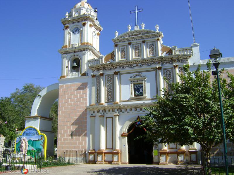 Fotos de Huitzuco De Los Figueroa, Guerrero: Fachada del templo de Santiago Apostol. Ciudad Huitzuco. Diciembre/2012