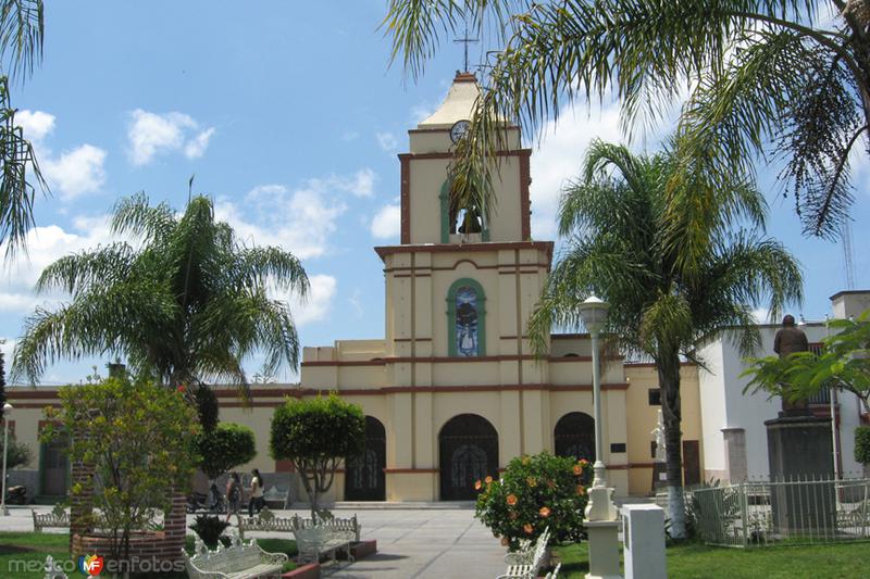 Fotos de San Sebastián Del Sur, Jalisco: La Parroquia desde la Plaza