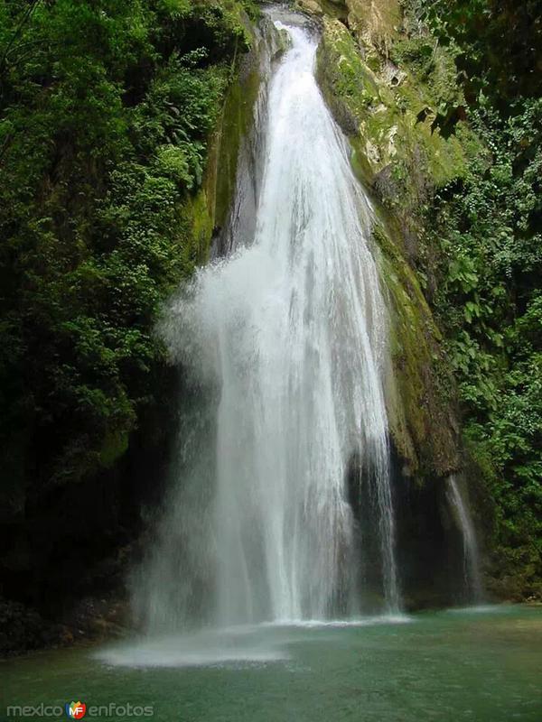 Fotos de Pinal De Amoles, Querétaro: CASCADA DEL CHUVEJE