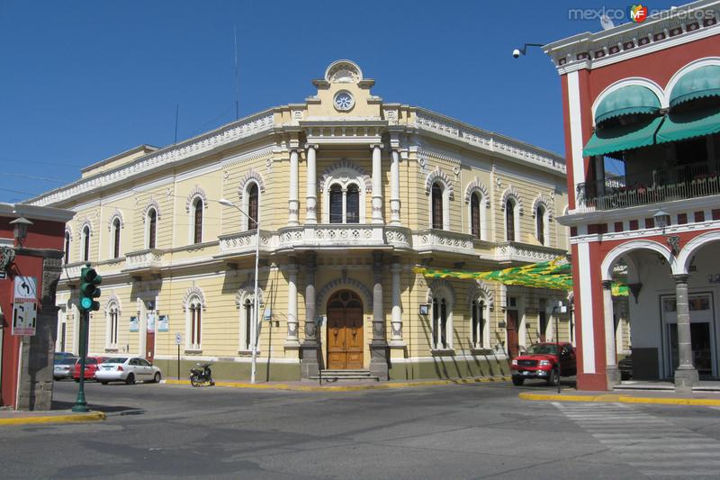 Fotos de Ciudad Guzmán, Jalisco: El Palacio de los Olotes