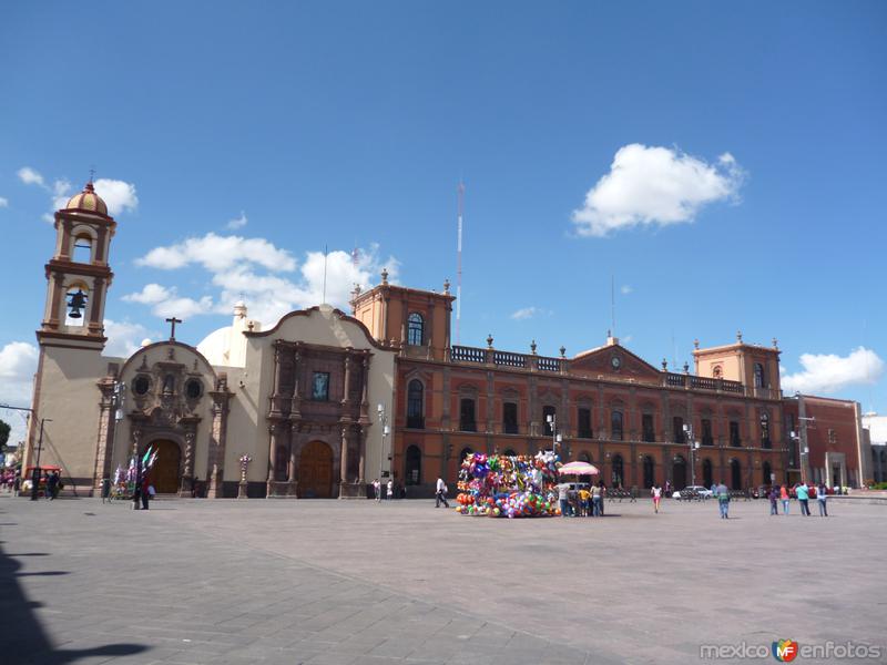 Fotos de San Luis Potosi, San Luis Potosi: Plaza de los fundadores.