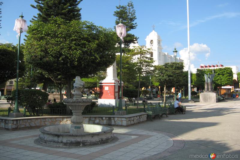 Fotos de Tecalitlán, Jalisco: Plaza y Parroquia