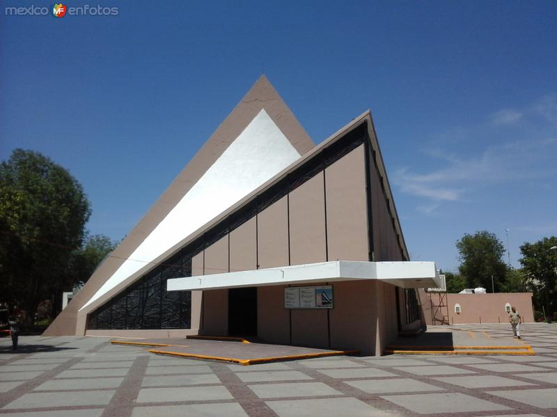 Fotos de San Luis Potosi, San Luis Potosi: iglesia de la Santa Cruz.