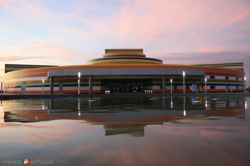 Fotos de Reynosa, Tamaulipas: Reflexiones en la fuente