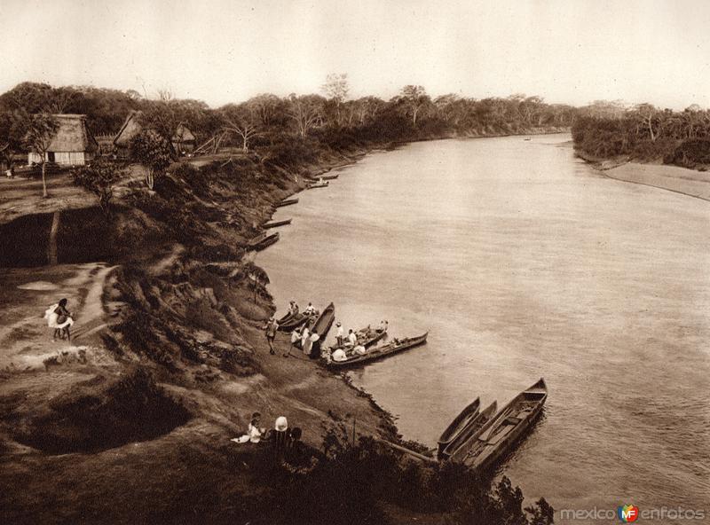 Fotos de Tlaxiaco, Oaxaca: Santa Lucrecia (circa 1920)