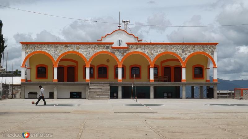 Fotos de San Lorenzo Albarradas, Oaxaca: Presidencia Auxiliar de San Lorenzo Albarradas. Julio/2014