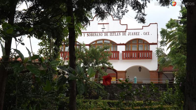 Fotos de Ixtlán De Juárez, Oaxaca: Palacio Municipal de Ixtlán de Juárez. Julio/2014