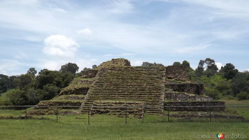 Fotos de Cacaxtla, Tlaxcala: Basamento piramidal en Cacaxtla. Agosto/2014